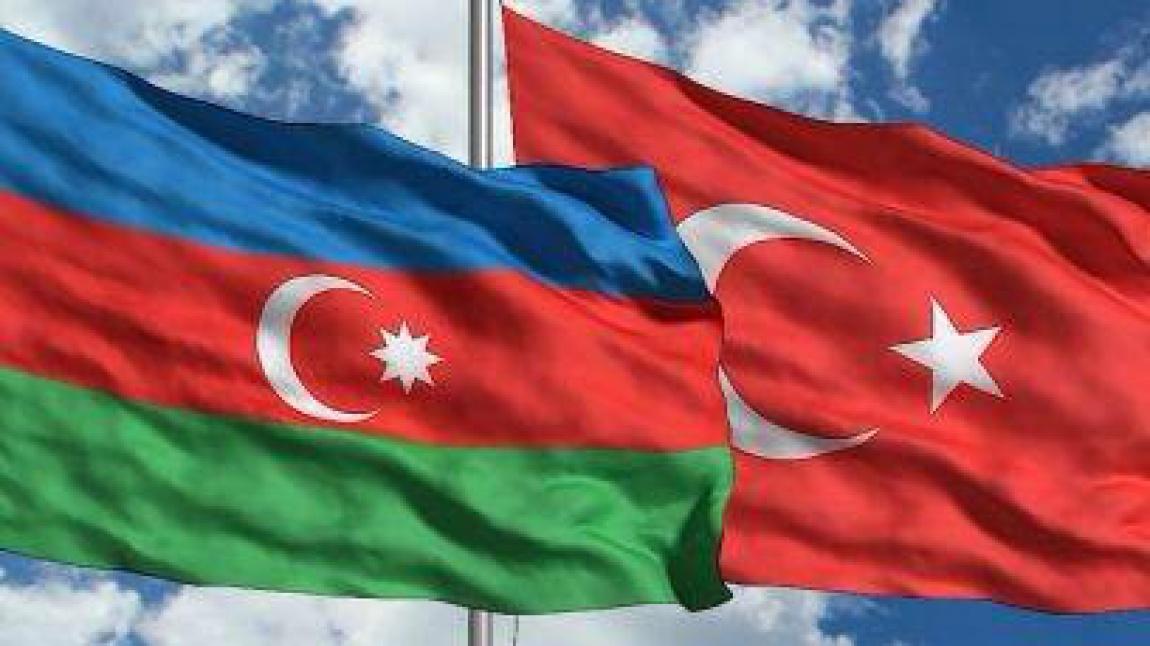 Kardeş ülke Azerbaycan ile İstiklal Marşımızı söyledik.
